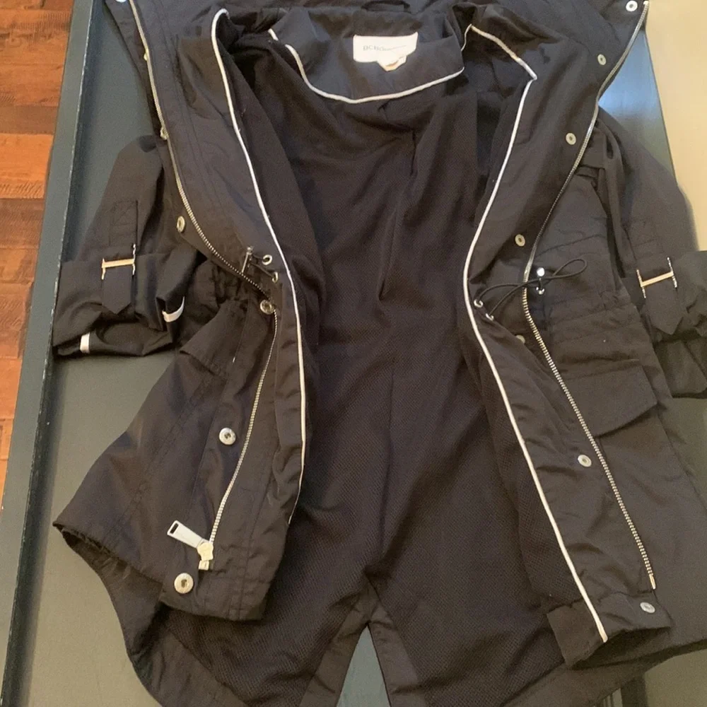On hold .. BCBG Jacket - Picture 4 of 10